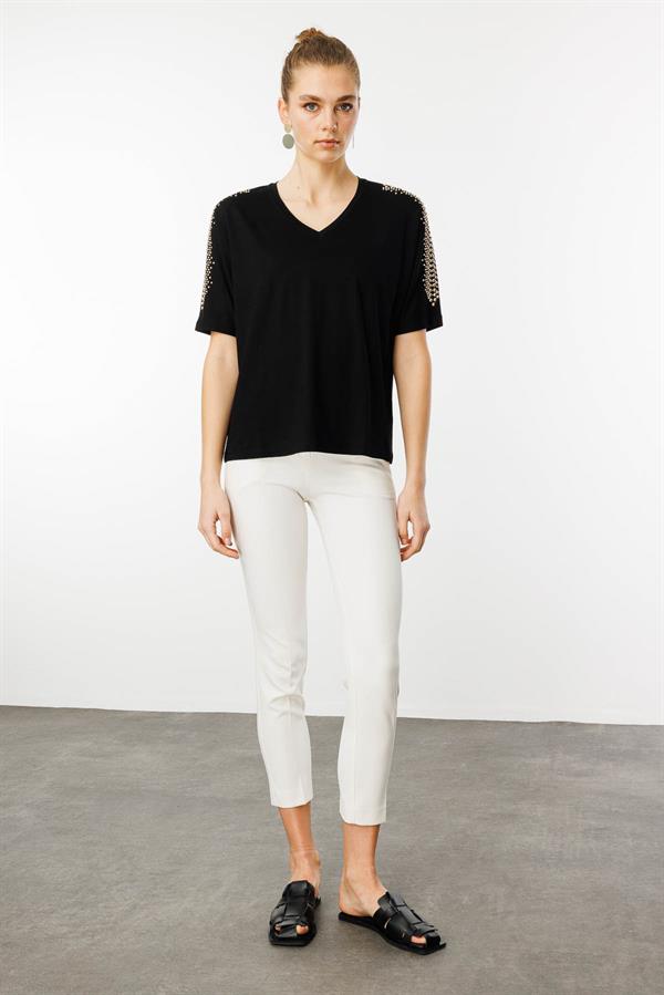 Kadın V Yaka Omuzları Taşlı Penye T-shirt Siyah
