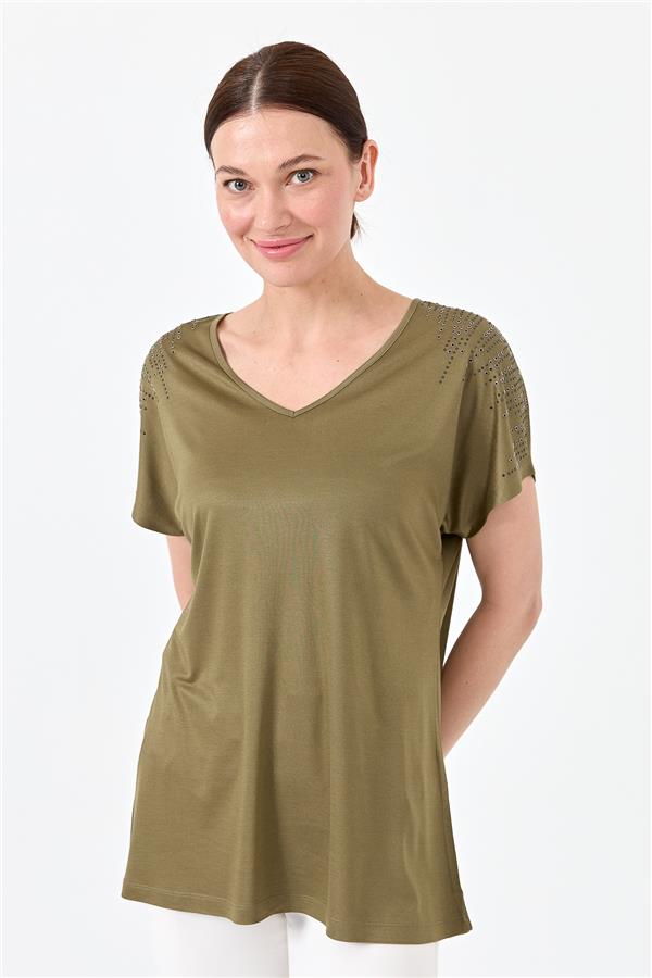 Женская хлопковая футболка с V образным вырезом и стразами на рукавах хаки