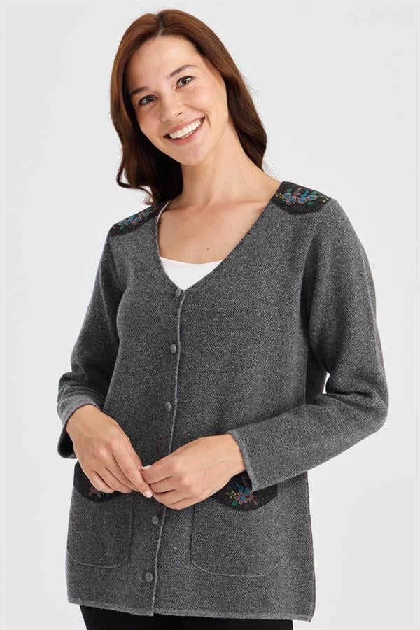 Женская шерстяная куртка с v-образным вырезом и карманами из фетра с вышивкой