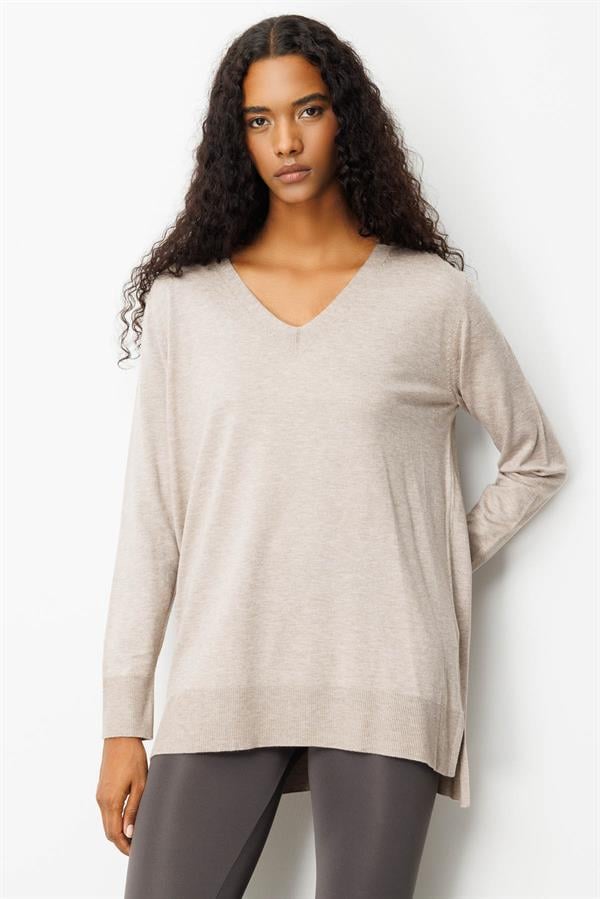 Kadın V Yaka Önü Arkası Yırtmaçlı Kazak Vizon