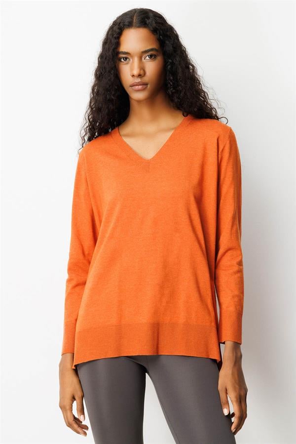 Kadın V Yaka Önü Arkası Yırtmaçlı Kazak Turuncu