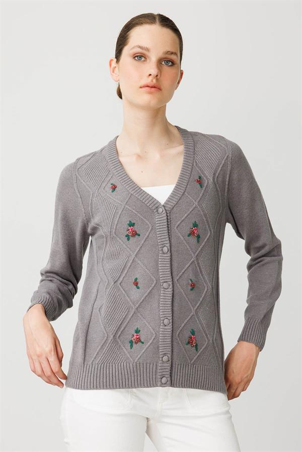 Kadın V Yaka Önü Baklava İşlemeli Ceket Füme