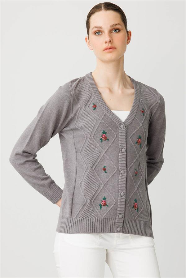 Kadın V Yaka Önü Baklava İşlemeli Ceket Füme