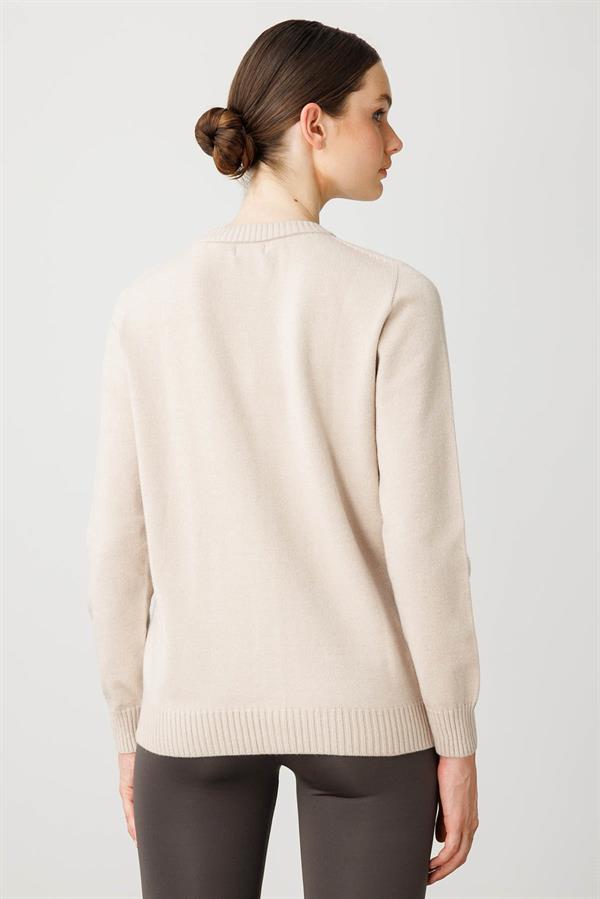 Kadın V Yaka Önü Baklava İşlemeli Ceket Bej