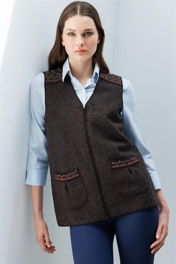 Kadın V Yaka Önü Keçe Fermuarlı Kısa Yün Yelek K.Kahve