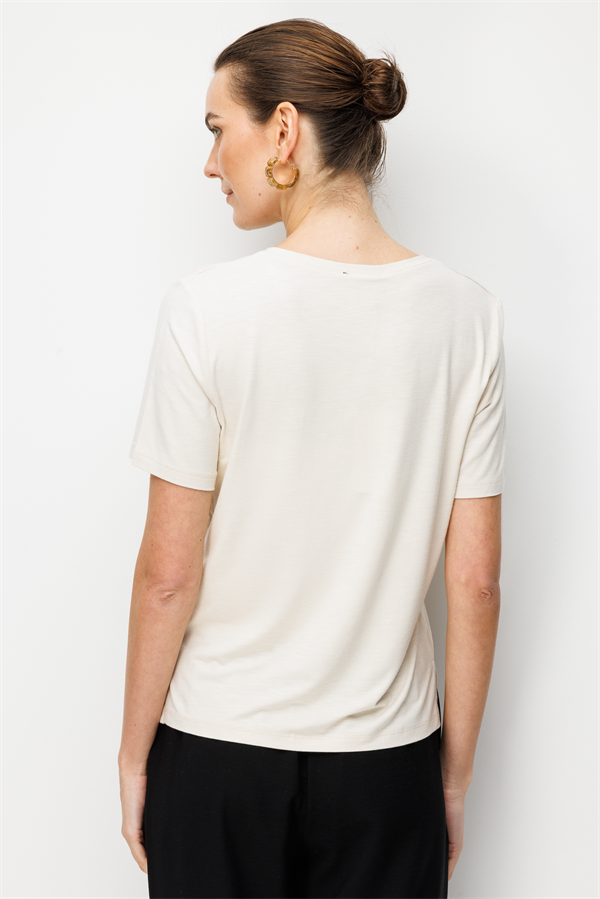 Kadın V Yaka Önü Pul Payet İşlemeli Penye T-shirt Bej