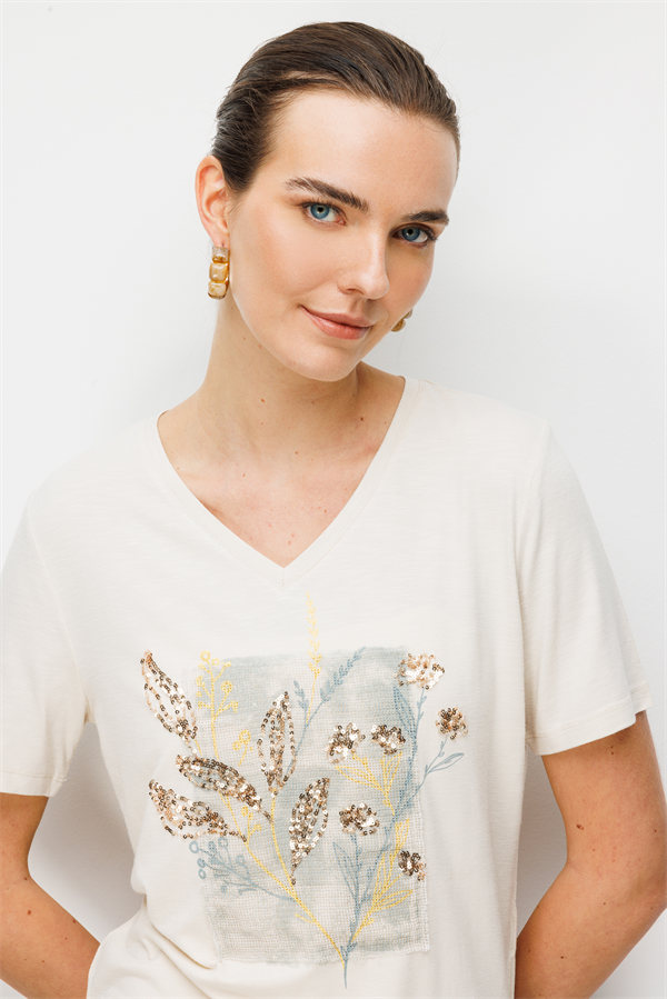 Kadın V Yaka Önü Pul Payet İşlemeli Penye T-shirt Bej