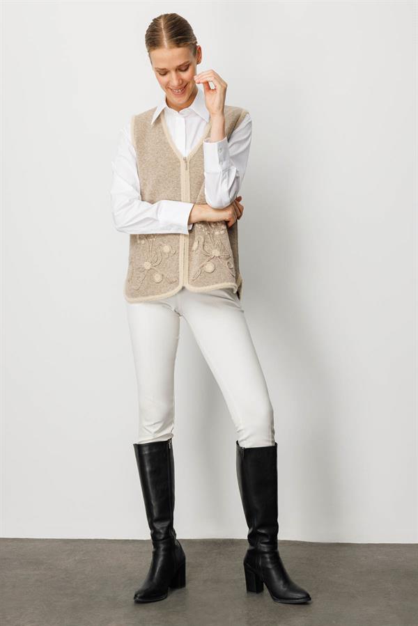 Kasın V Yaka Önü Yaprak Çiçekli Yün Yelek K.Bej