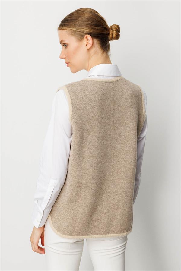 Kasın V Yaka Önü Yaprak Çiçekli Yün Yelek K.Bej