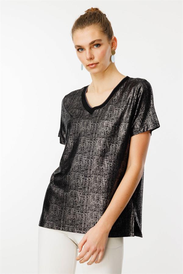 Kadın V Yaka Parlak Baskılı Penye T-Shirt Siyah