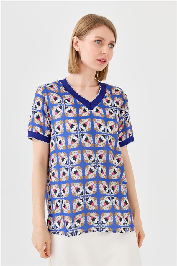Womens V-Neck Colorful Patterned T-shirt Blue
