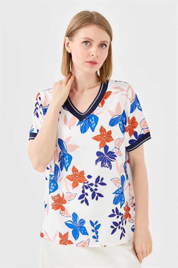Kadın V Yaka Renkli Desenli Penye T-shirt Lacivert
