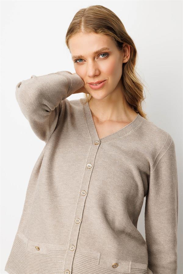 Kadın V Yaka Sahte Cepli Düğmeli Ceket Vizon