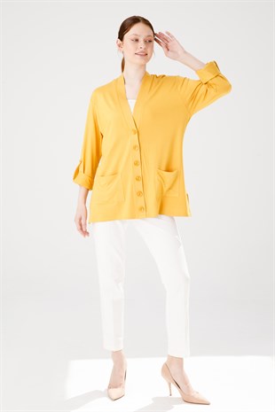 Женская куртка горчичного цвета