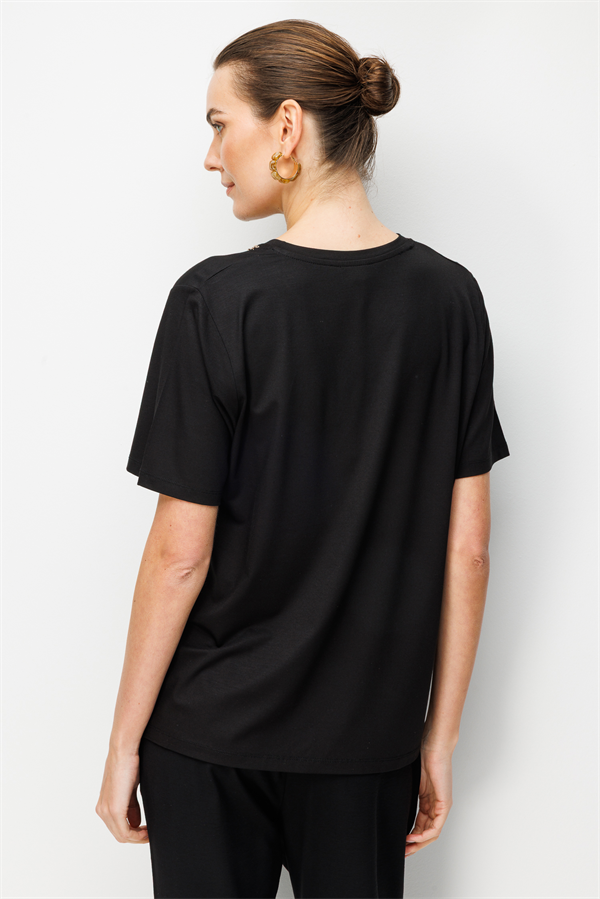 Kadın V Yaka Yaka Kenarı İşlemeli Penye T-shirt Siyah