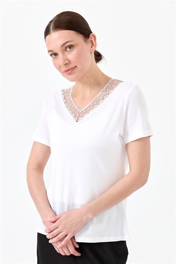 Kadın V Yaka Yakası Dantelli T-shirt Beyaz