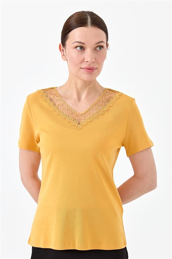 Kadın V Yaka Yakası Dantelli T-shirt Hardal