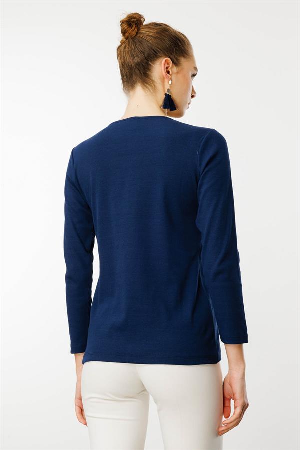 Kadın V Yaka Yakası Nakış İşlemeli Pamuklu Bluz Lacivert