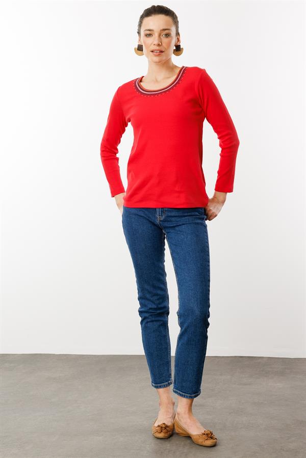 Kadın V Yaka Yakası Nakış İşlemeli Pamuklu Bluz Kırmızı