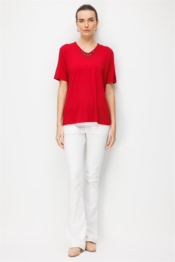 Kadın V Yaka Yakası Nakış İşlemeli Penye T-shirt Kırmızı