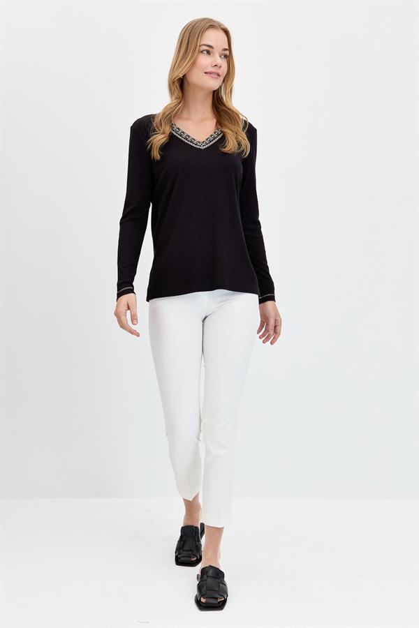 Женская хлопковая блузка с v-образным вырезом и вышивкой