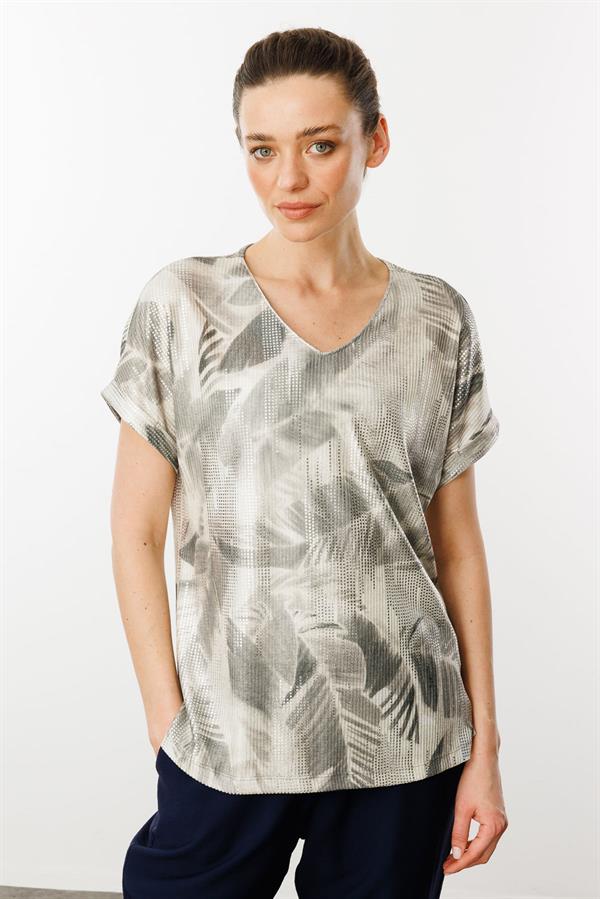 Kadın V Yaka Yaprak Desenli Penye T-shirt Haki