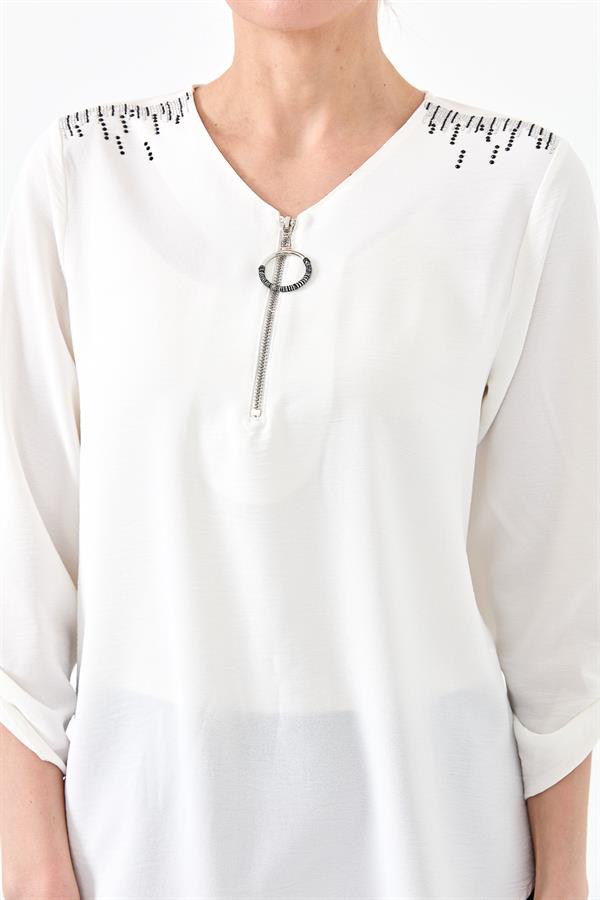 Женская хлопковая блуза с молнией на воротнике молочная 