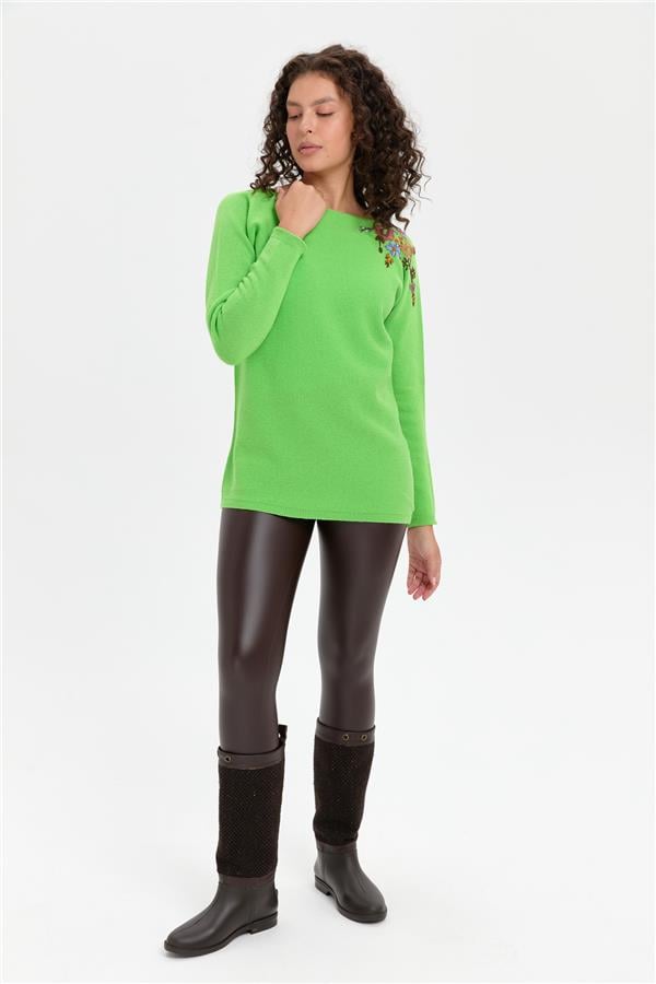 Kadın Yakası İşlemeli Yün Kazak K.E.Yeşili