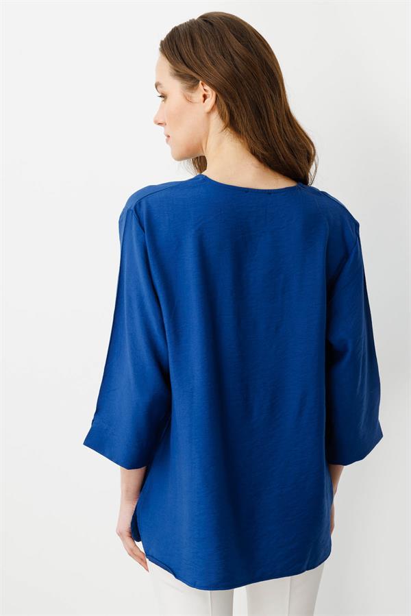 Kadın Yakası Kolu ve Eteği Yırtmaçlı Bluz İndigo