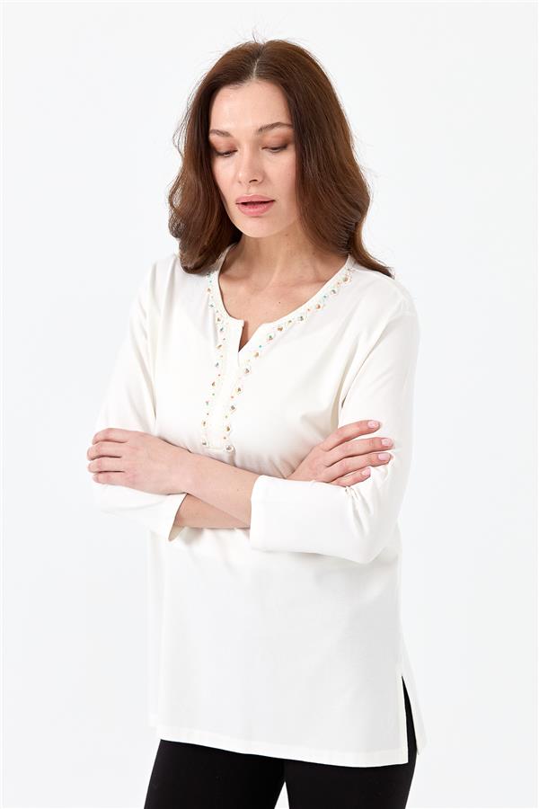 Kadın Yakası Patlı Boncuk İşlemeli Truvakar Kol Penye Bluz Ekru