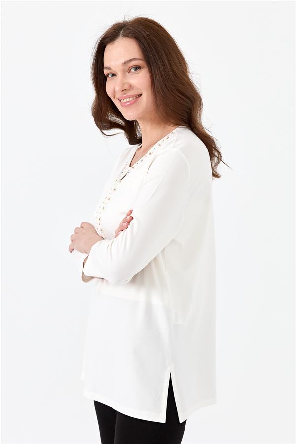 Kadın Yakası Patlı Boncuk İşlemeli Truvakar Kol Penye Bluz Ekru