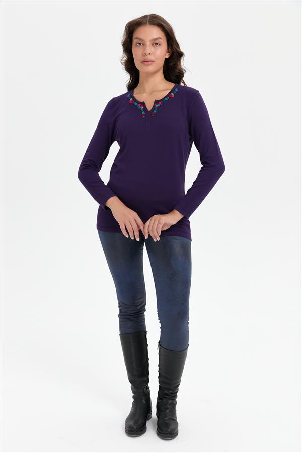 Kadın Yakası Renkli Çiçek İşlemeli Kazak K.Mor
