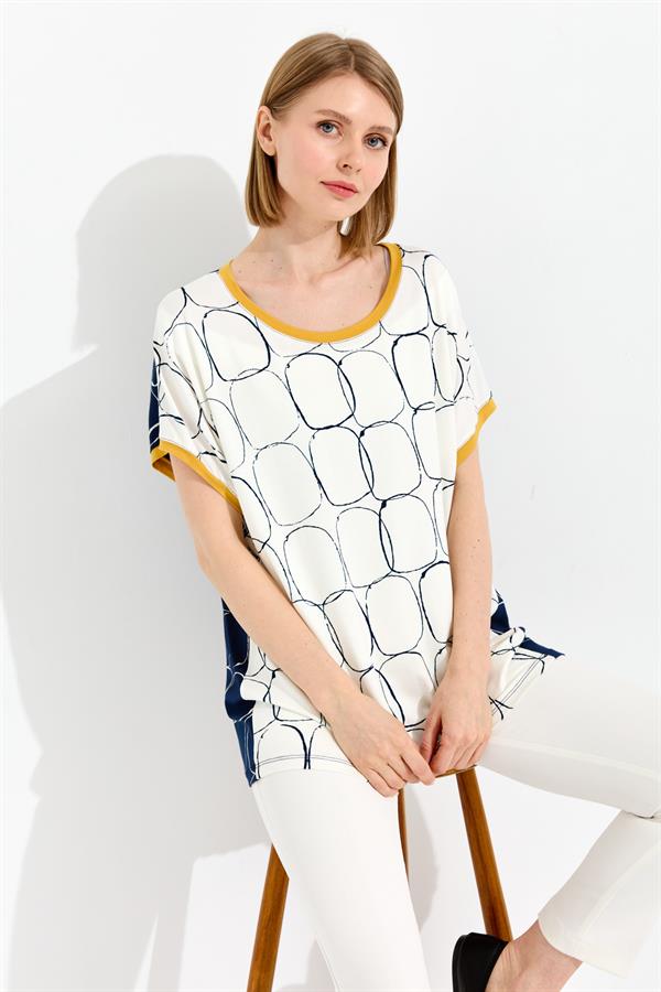 Kadın Yakası ve Kolu Sarı Bantlı Penye T-shirt Laci/Ekru