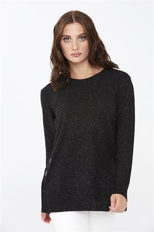 Женский свитер с круглым вырезом черный
