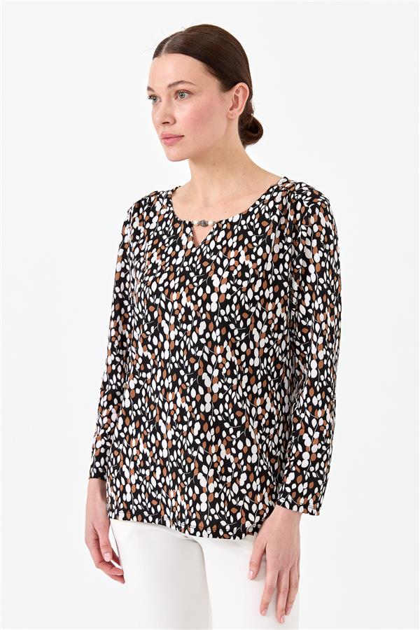 Женская хлопковая блуза с рисунком листья черная