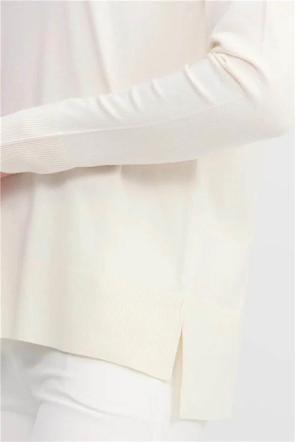 Kadın Yarım Balıkçı Yaka Kolları Yırtmaçlı Basic Kazak Kemik