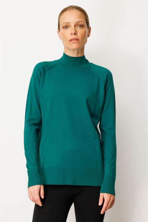 Kadın Yarım Balıkçı Yaka Kolları Yırtmaçlı Basic Kazak Ö.Başı