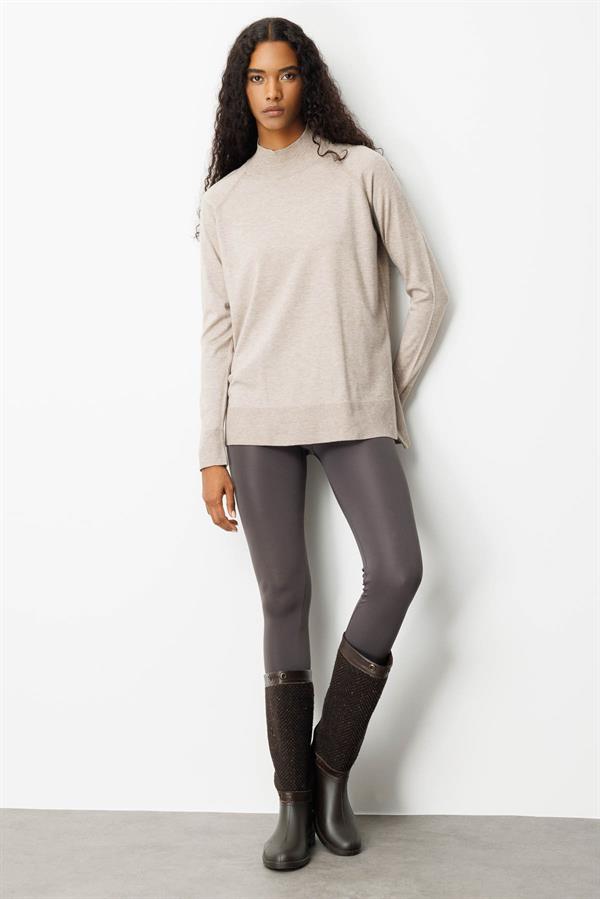 Kadın Yarım Balıkçı Yaka Kolları Yırtmaçlı Basic Kazak Vizon