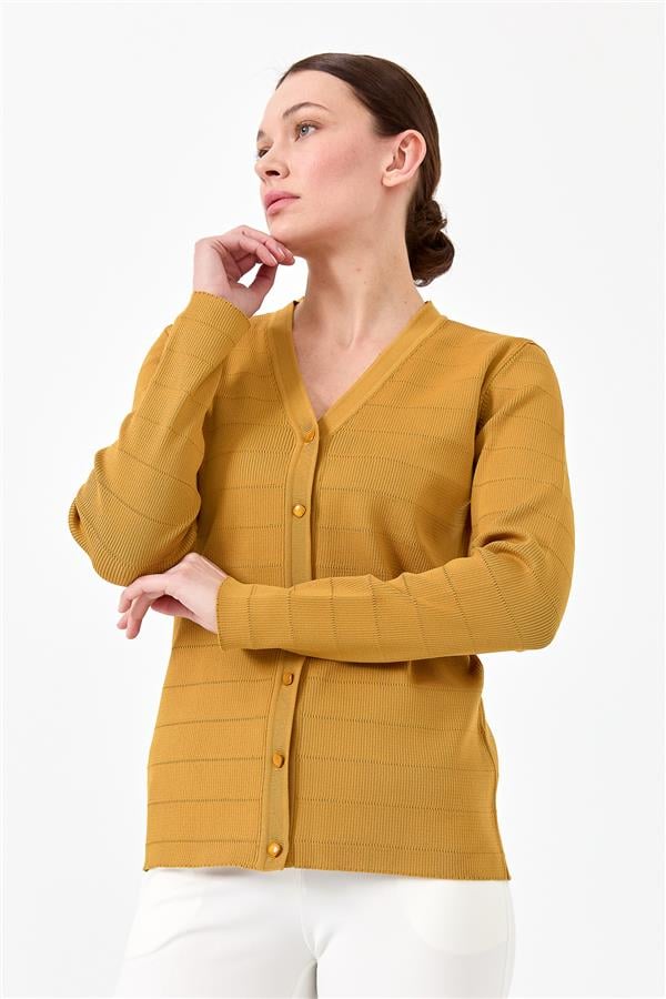 Женский трикотажный летний кардиган молочного цвета