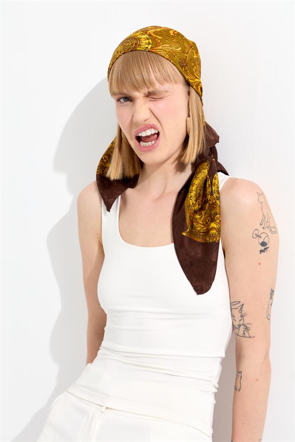 Шелковый шарф специального дизайна 15