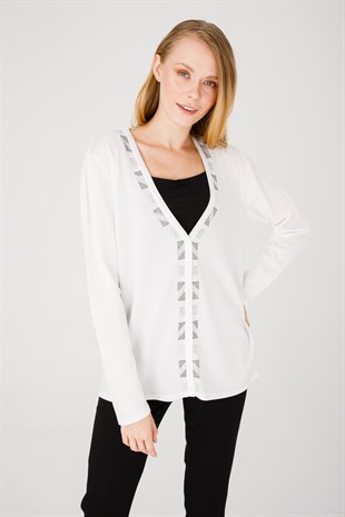 Женский трикотаж Джемпер кремовый