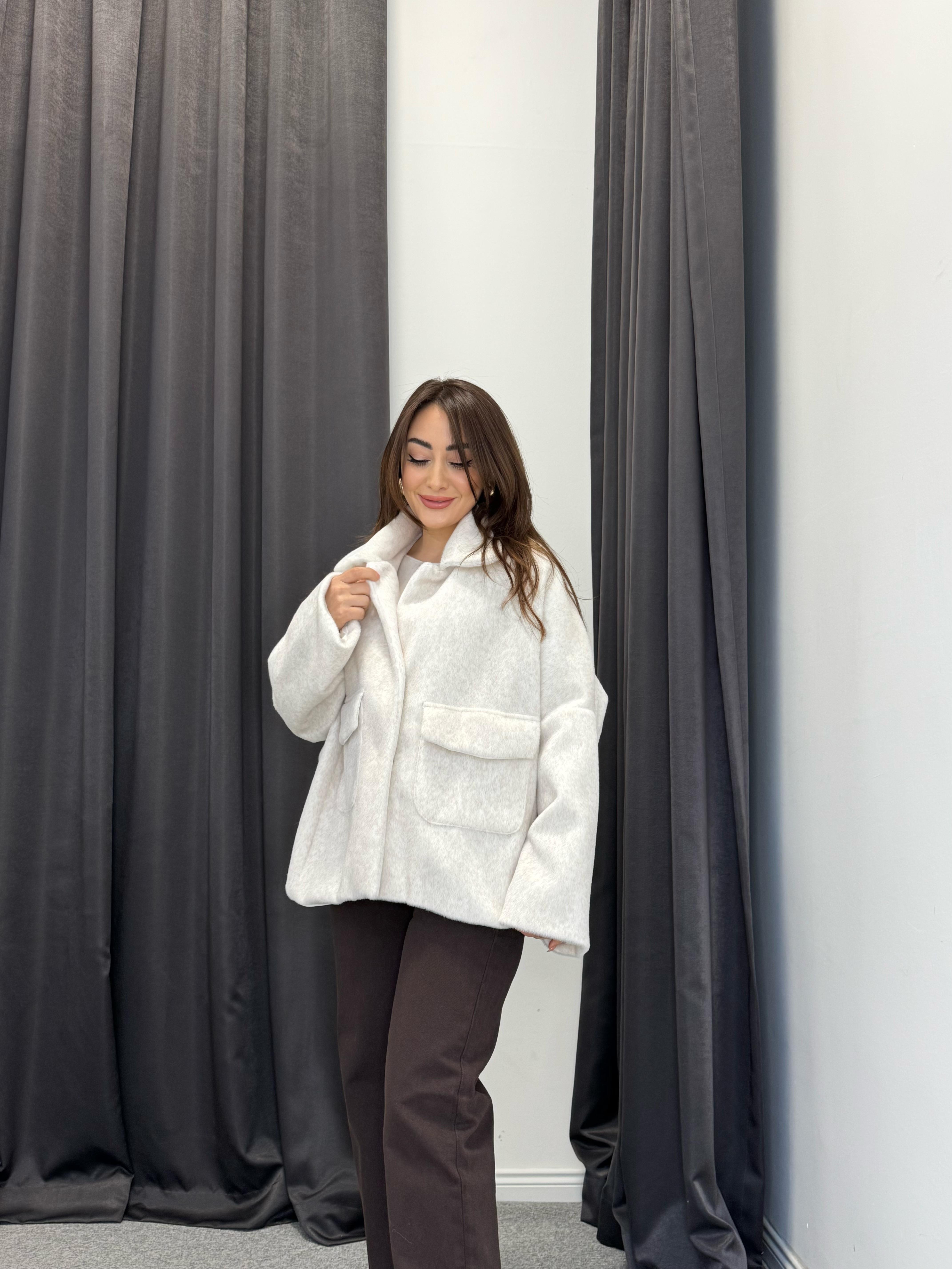 TAY TÜYÜ MONT EKRU