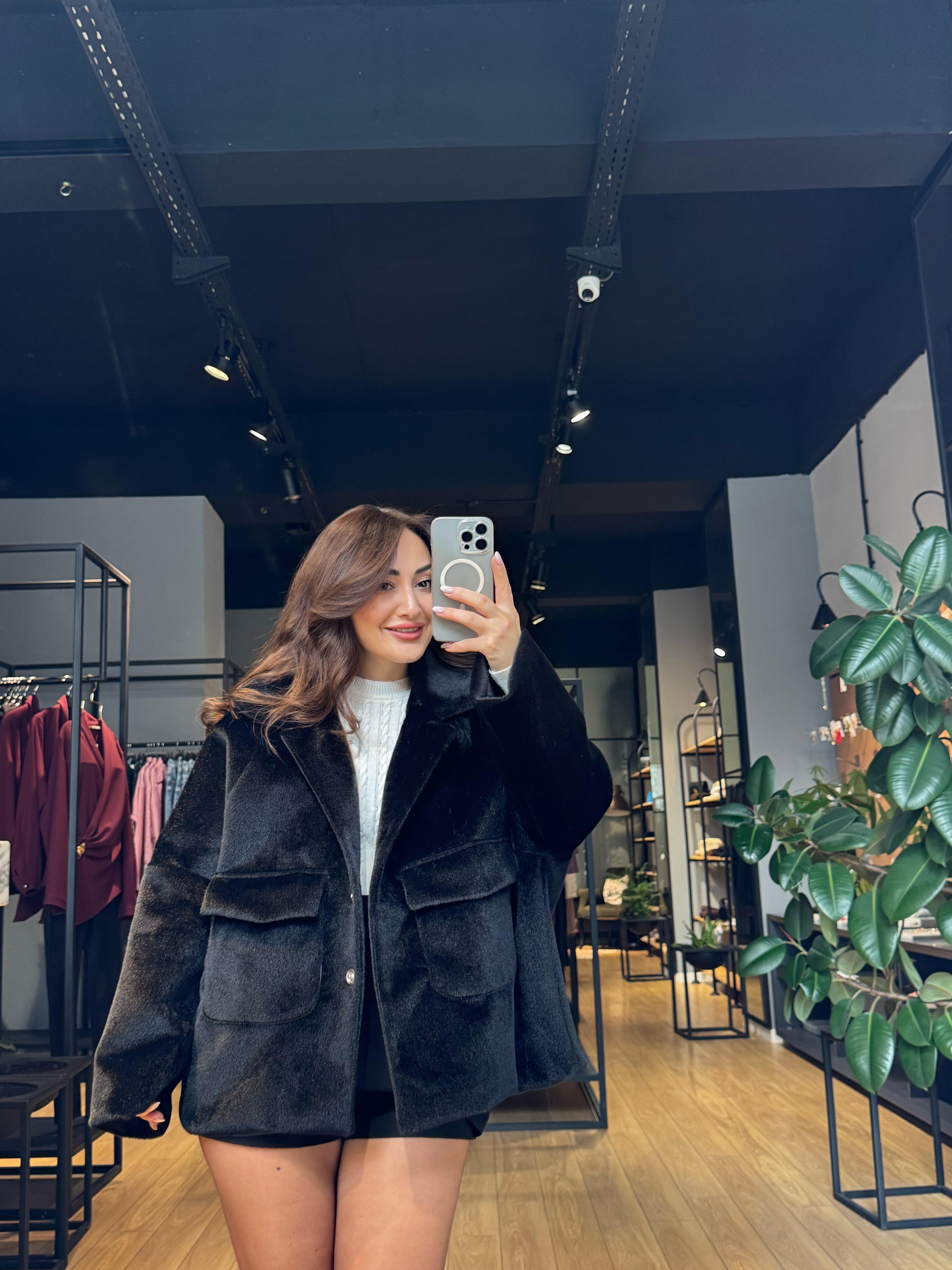 TAY TÜYÜ MONT SİYAH