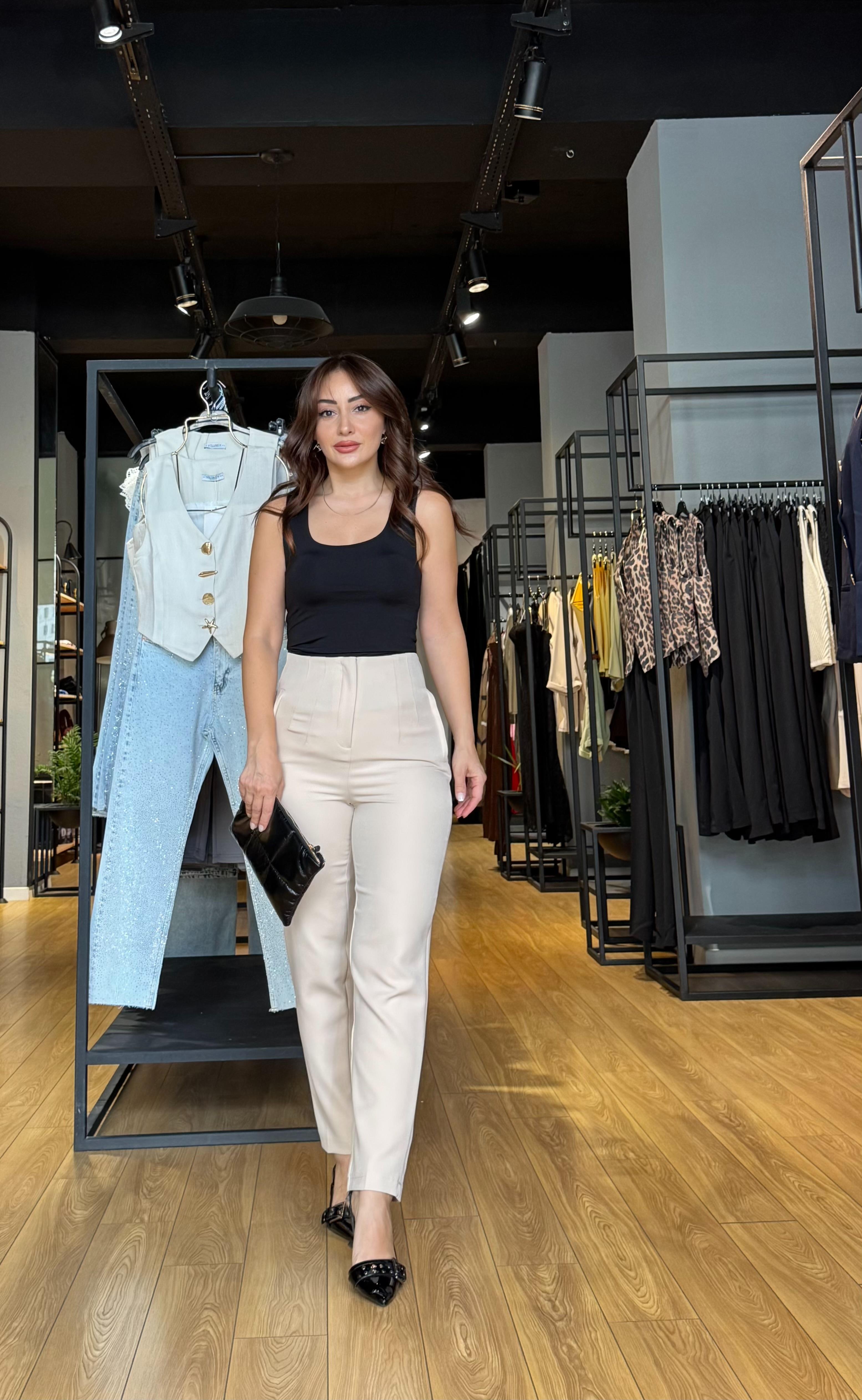 Çift Katlı Kare Yaka Atlet Siyah