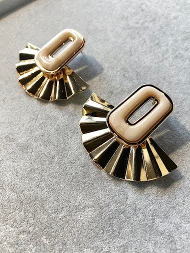 Gold Detay Küpe