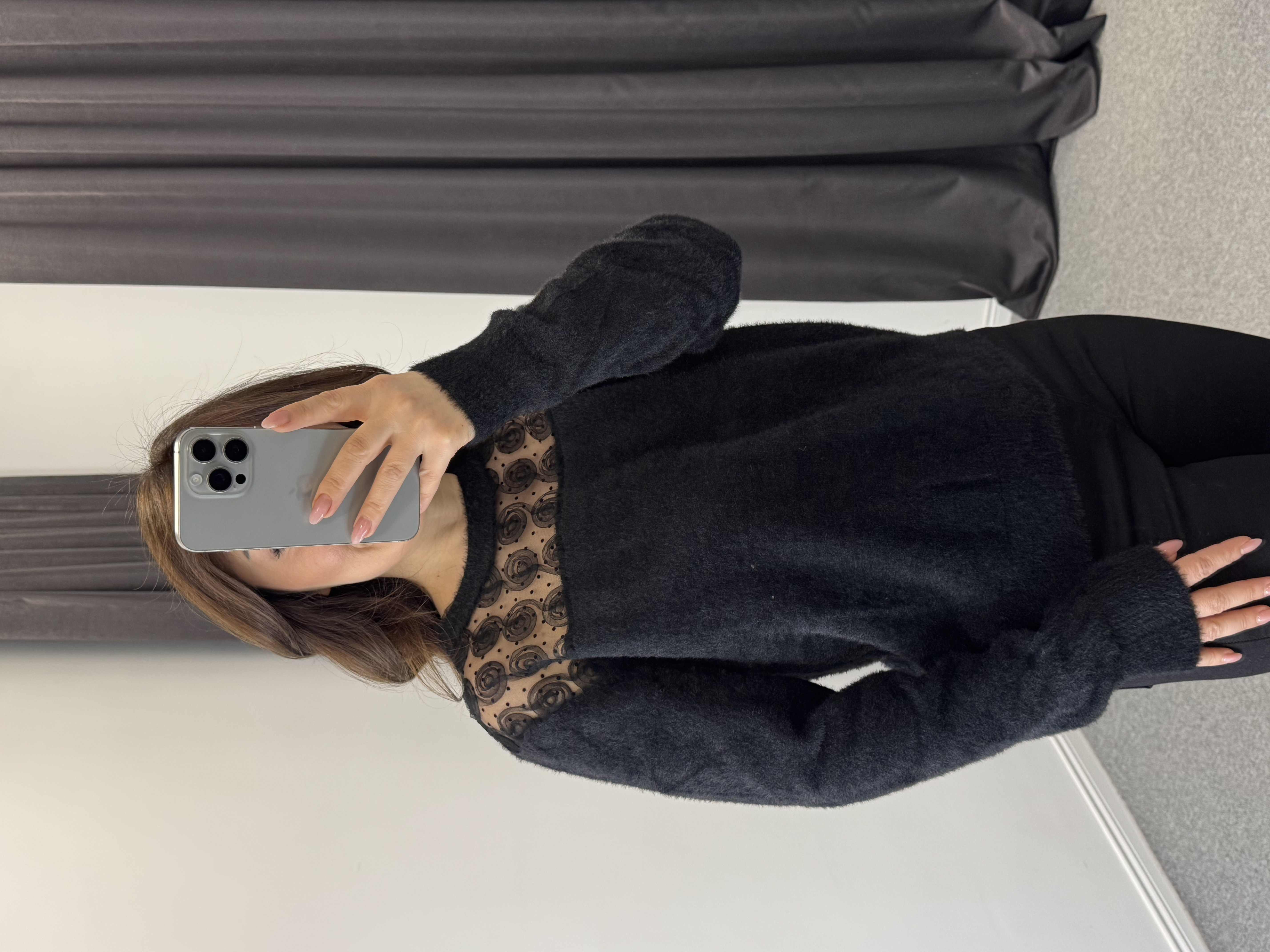 Gül Detay Kazak Siyah