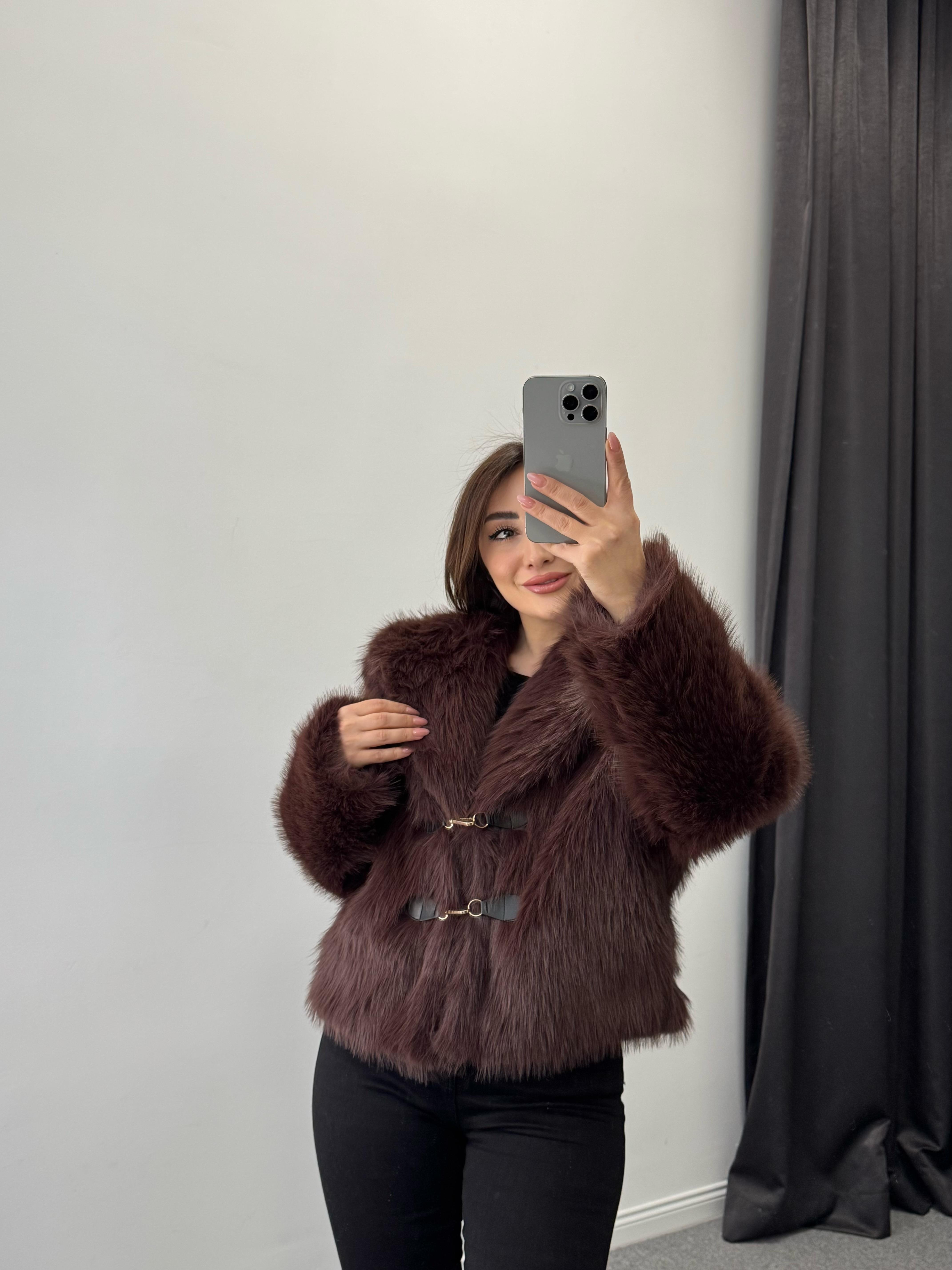 Şal Yaka Kemerli Kürk 