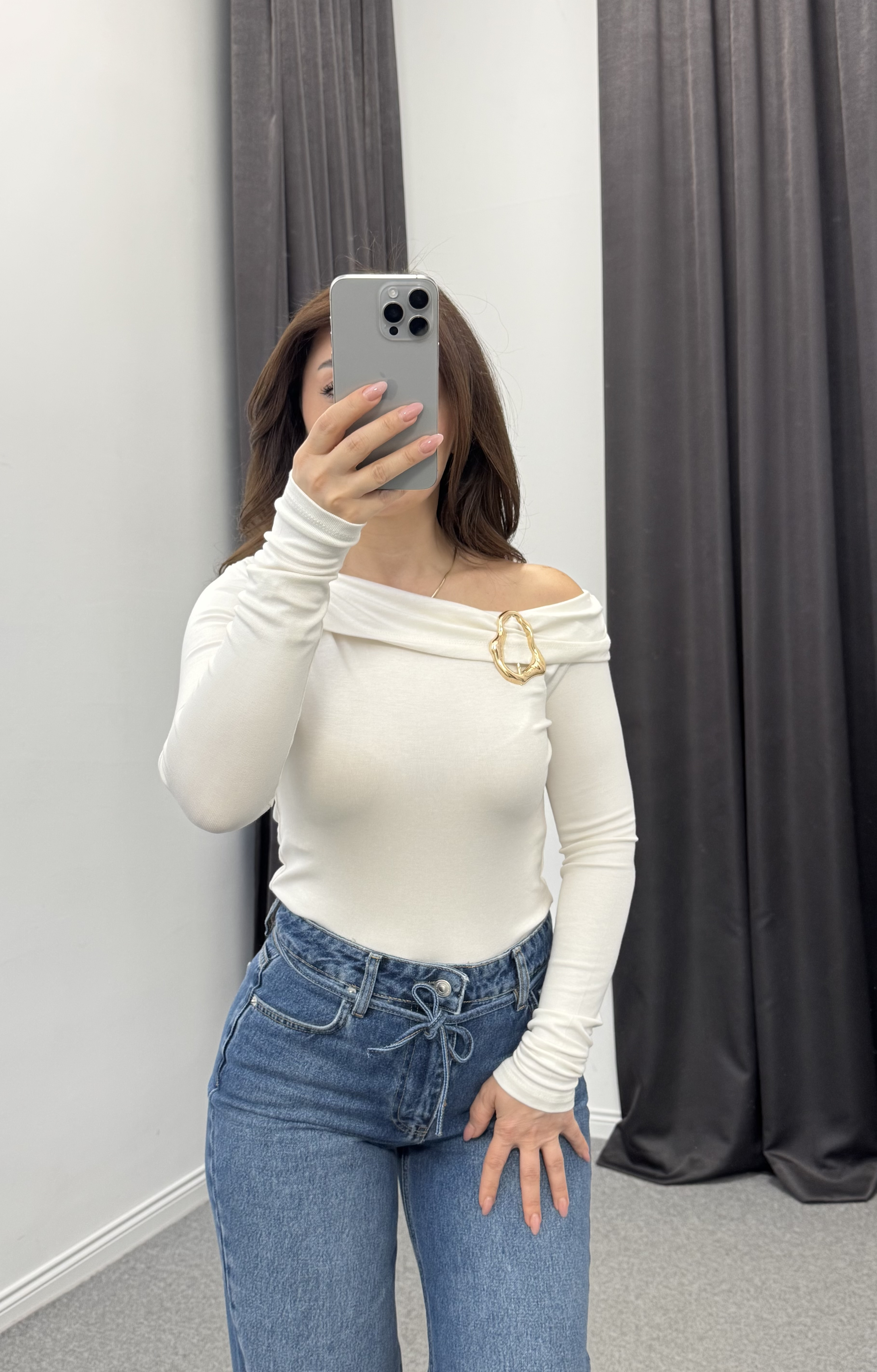 Tokalı Omuz Detay Bluz Ekru