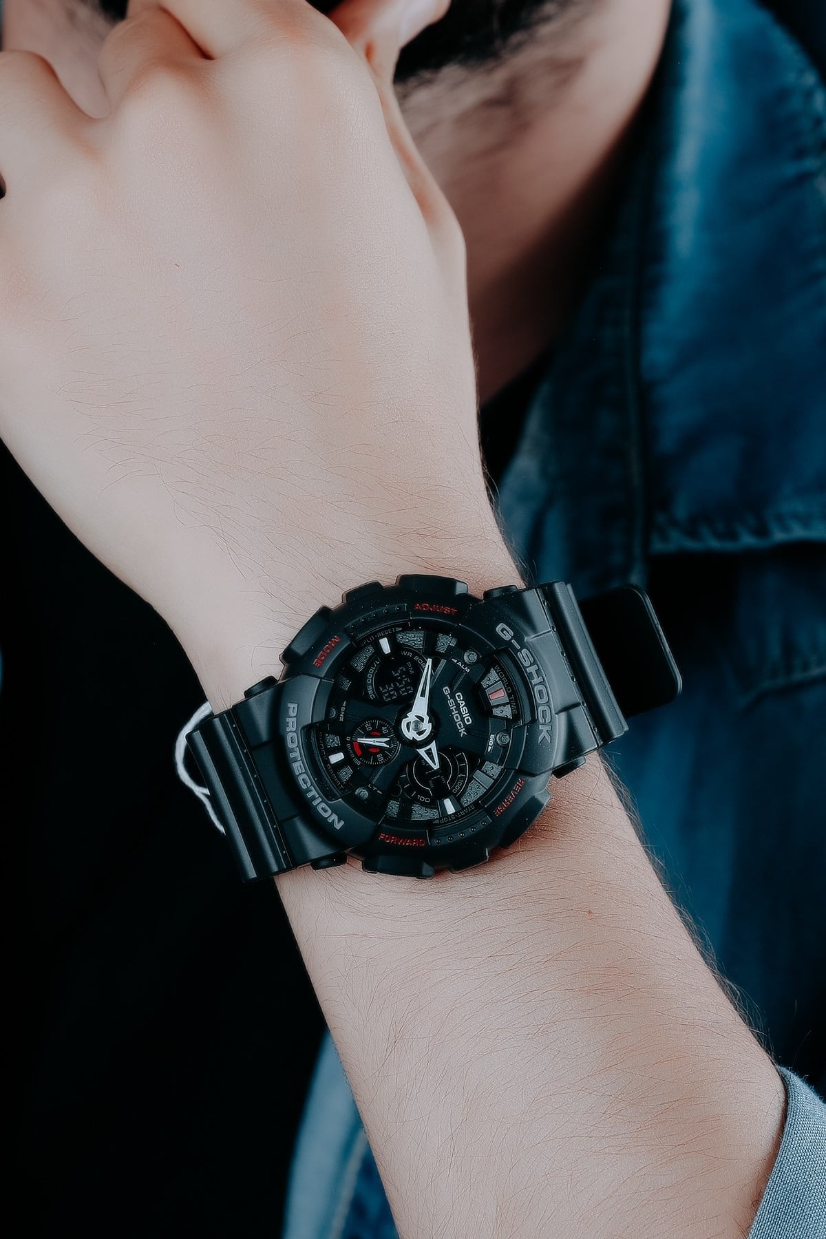 Casio GA-120-1ADR G-Shock Erkek Kol Saati