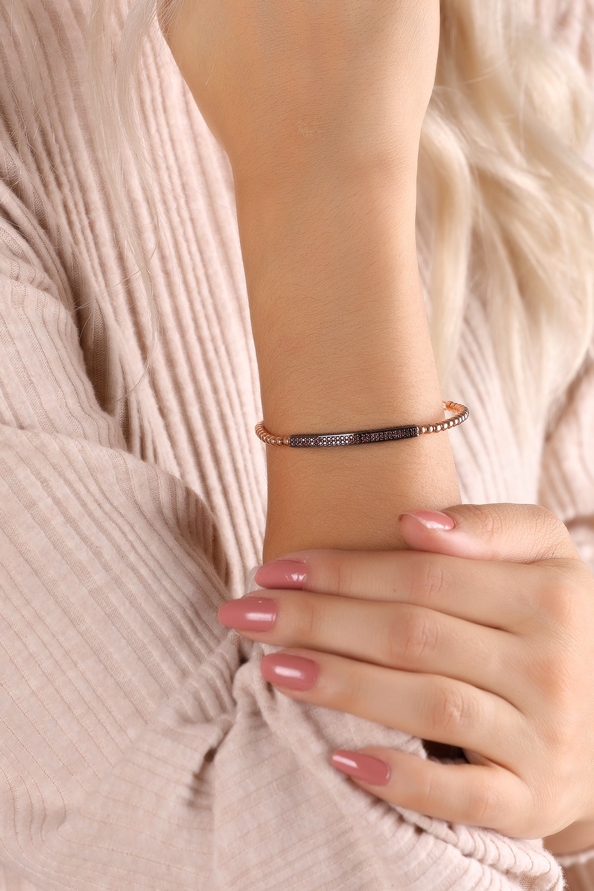 MODERN TASARIM TAŞLI ROSE ALTIN KELEPÇE BİLEKLİK
